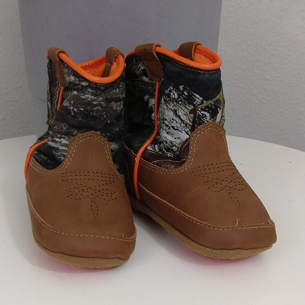 DBL Barrel infant camo and brown boots